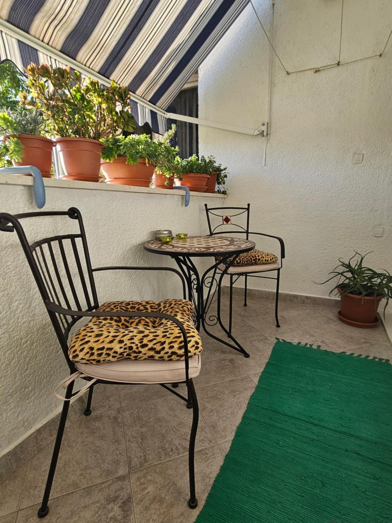 Apartment With Balcony Red Rose سبليت المظهر الخارجي الصورة